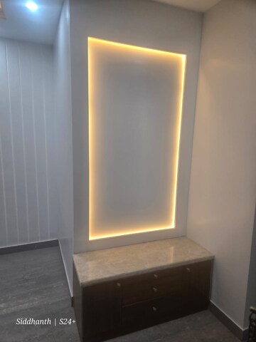 Room in 3 BHK Builder Floor at Chittaranjan Park – for Sale