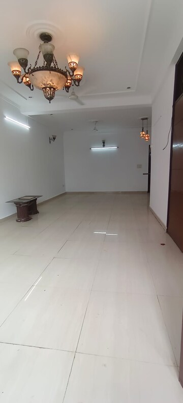Room in 3 BHK Builder Floor at Freedom Fighters Enclave – for Rent