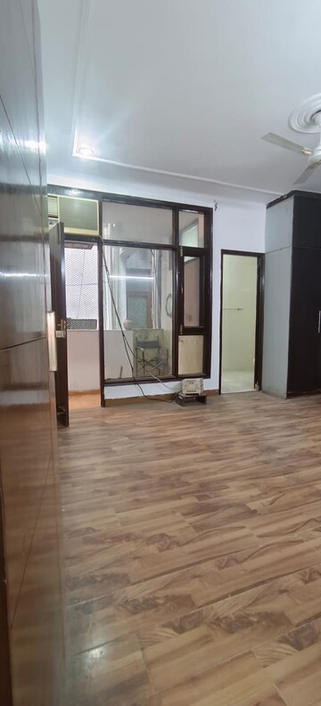 Room in 3 BHK Builder Floor at Freedom Fighters Enclave – for Rent