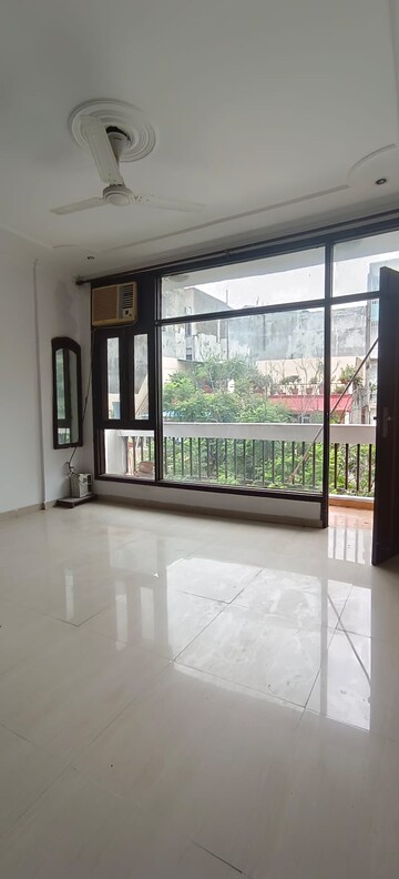 Room in 3 BHK Builder Floor at Freedom Fighters Enclave – for Rent