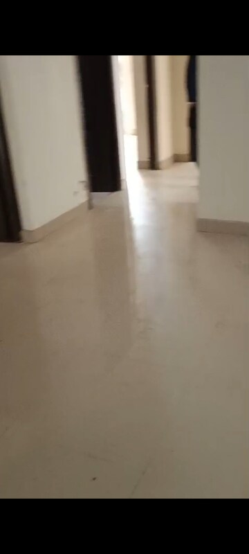 Room in 3 BHK Apartment at VVIP Addresses, Raj Nagar Extension – for Rent
