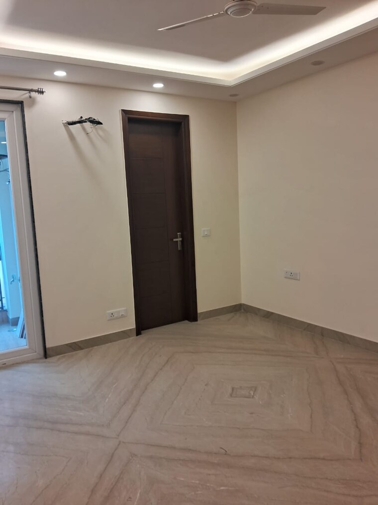 Room, chittaranjan park 3 Bedroom 160 Sq.Yd. Builder Floor In Chittaranjan Park Delhi 9061415