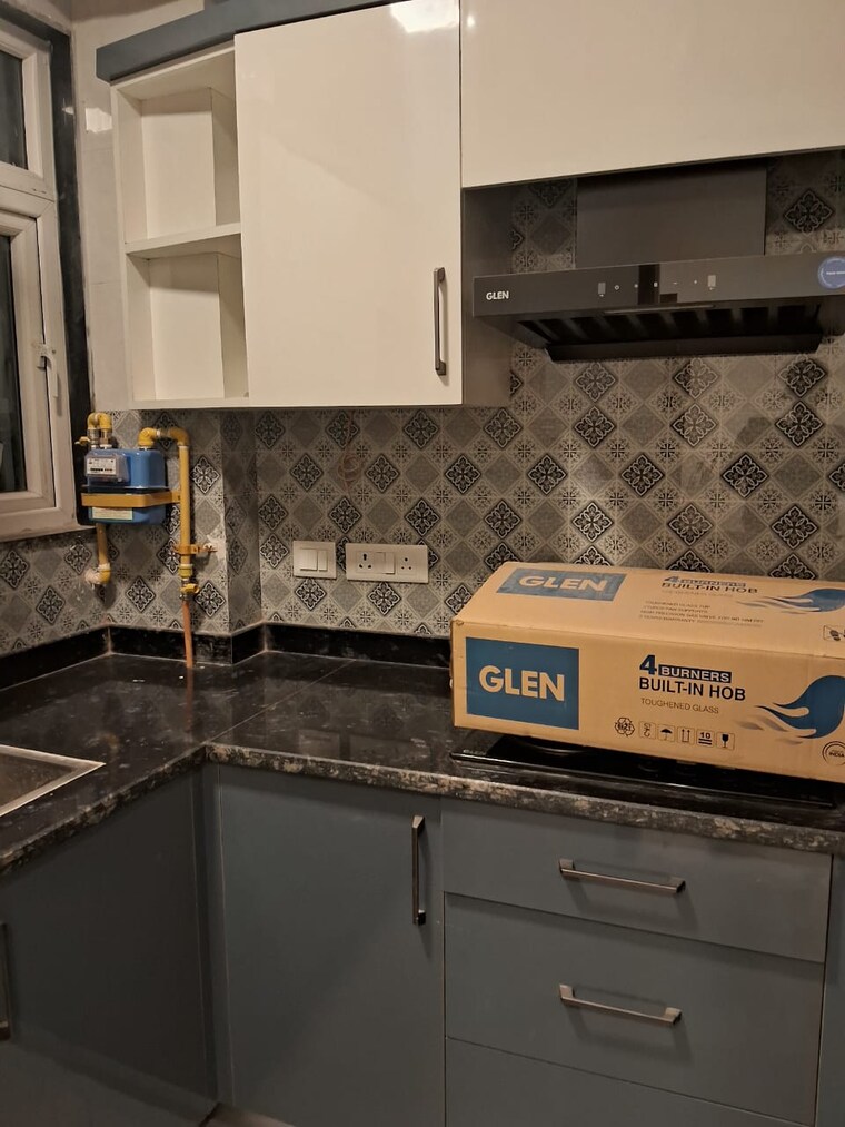 Kitchen, chittaranjan park 3 Bedroom 160 Sq.Yd. Builder Floor In Chittaranjan Park Delhi 9061415