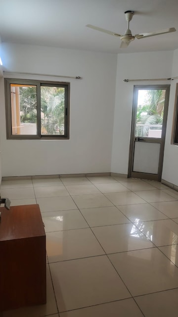 Room in 3 BHK Apartment at Halasuru – for Sale