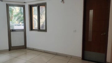Room in 3 BHK Apartment at Halasuru – for Sale