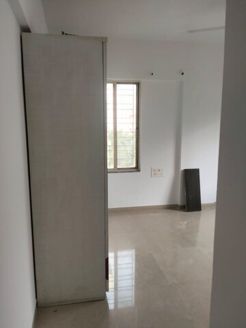 Room in 2 BHK Apartment at Leisure Apartment, Bavdhan – for Sale