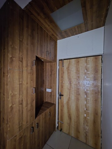 Furnished Amenities in 3 BHK Apartment at Landcraft Golf Links, Pandav Nagar – for Sale