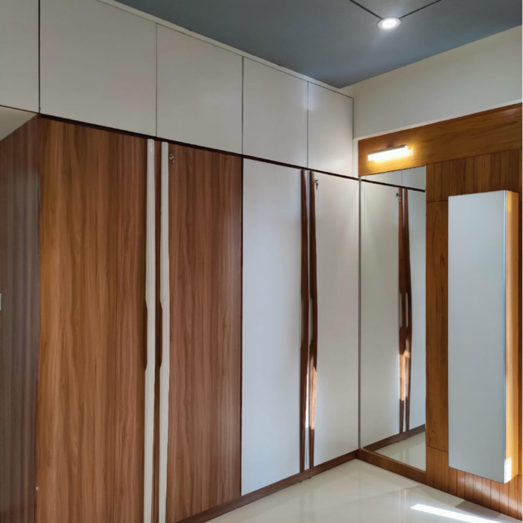 Room, vaishnodevi circle 4 Bedroom 3100 Sq.Ft. Apartment In Vaishnodevi Circle Ahmedabad 9061491