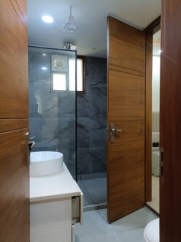 Bathroom in 4 BHK Builder Floor at Agcr Enclave – for Rent