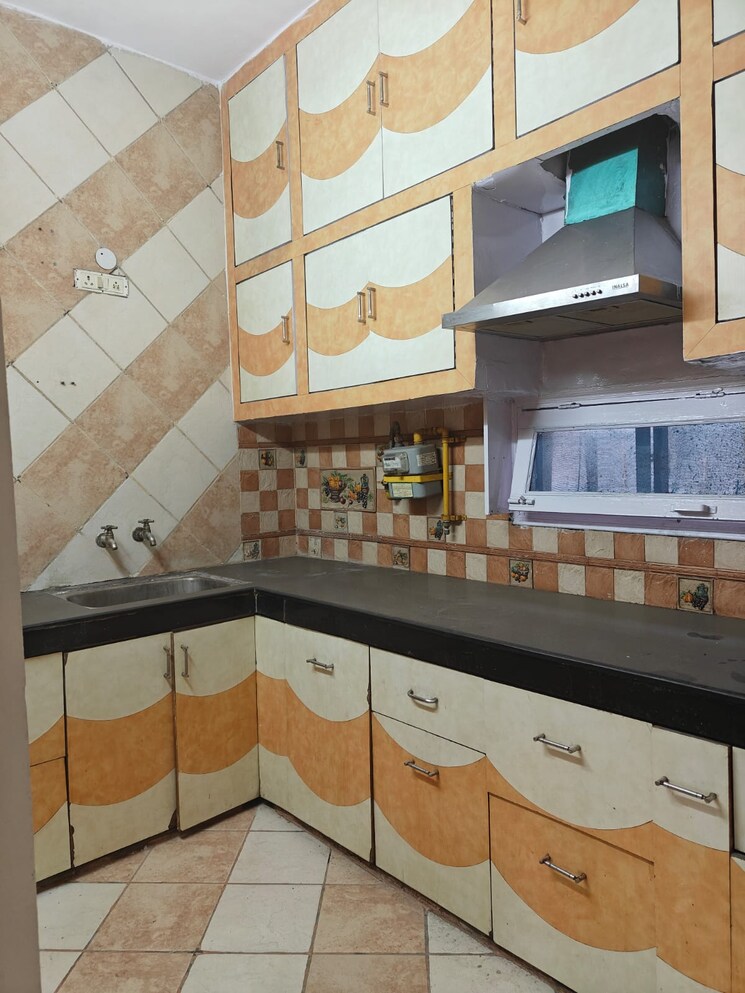 Kitchen, mayur vihar phase 1 2 Bedroom 900 Sq.Ft. Apartment In Mayur Vihar Phase 1 Delhi 9061556