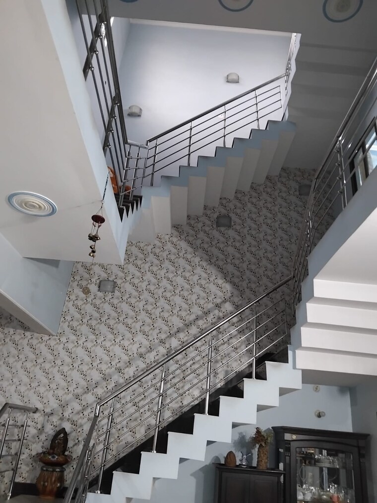 Bathroom, delta iii greater noida 6 Bedroom 350 Sq.Mt. Independent House In Delta Iii Greater Noida Greater Noida 9061601