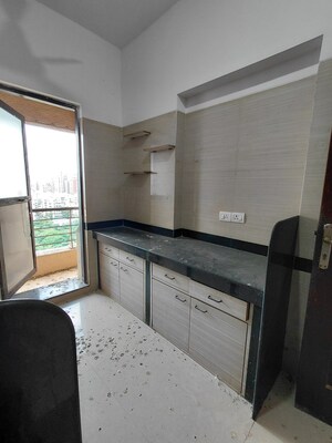 Team Area in 2 BHK Apartment at Raheja Interface Heights, Malad West – for Sale