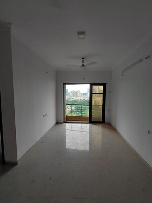 Room in 2 BHK Apartment at Raheja Interface Heights, Malad West – for Sale