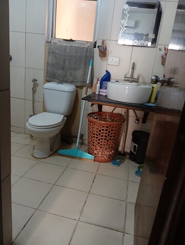Team Area in 3 BHK Apartment at Landcraft Golf Links, Pandav Nagar – for Rent