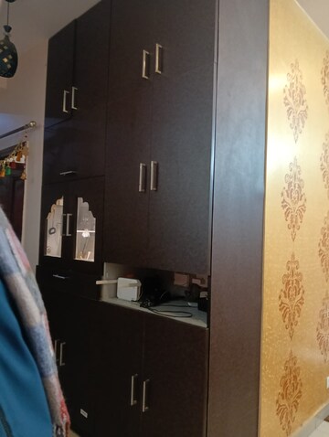 Furnished Amenities in 3 BHK Apartment at Landcraft Golf Links, Pandav Nagar – for Rent