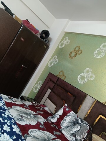 Furnished Amenities in 3 BHK Apartment at Landcraft Golf Links, Pandav Nagar – for Rent