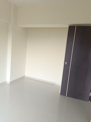 Room in 2 BHK Apartment at KM Horizon Flora, Ghodbunder Road – for Sale