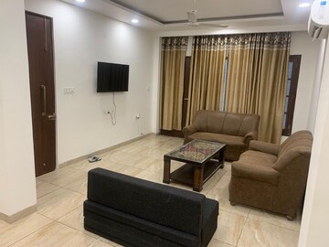 Living Room in 3 BHK Builder Floor at Sector 74 A – for Rent