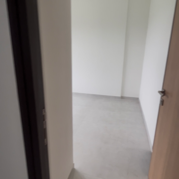 Room in 1 BHK Apartment at Vaibhav Eastern Groves, Vikhroli East – for Sale