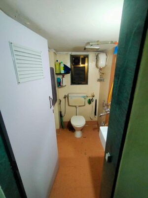 Building Lobby in 1.5 BHK Apartment at Dombivali Rahivashi Apartment, Dombivli West – for Sale