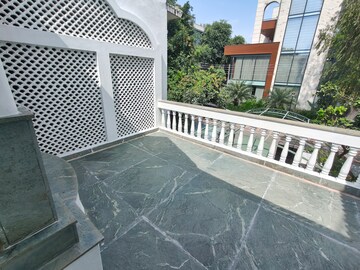 Balcony in 3 BHK Independent House at RBC II, Sushant Lok I – for Rent