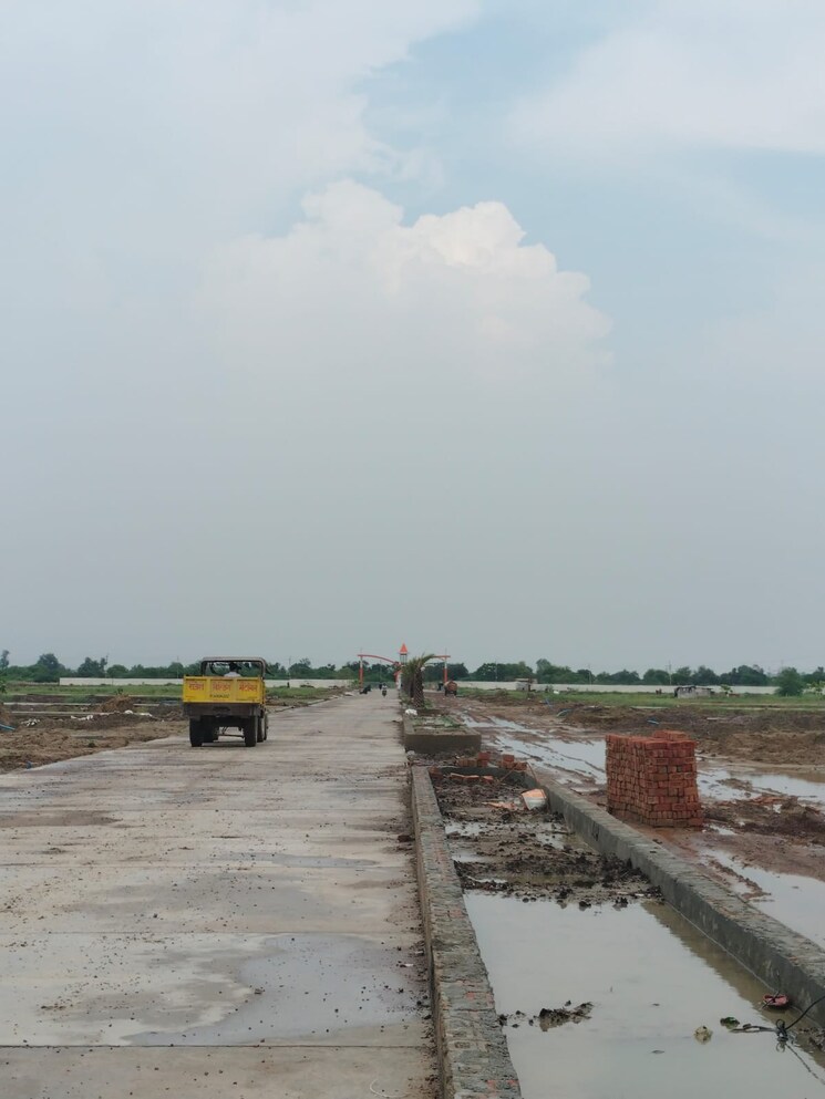 Swimming Pool, akbarpur  250 Sq.Yd. Plot In Akbarpur Mathura 9061893