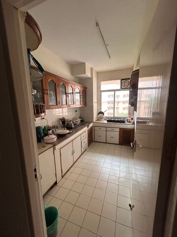 Kitchen in 4 BHK Apartment at DLF The Wellington Estate, Dlf Phase V – for Rent