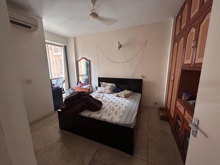 Bedroom, dlf-the-wellington-estate 4 Bedroom 1645 Sq.Ft. Apartment In Dlf Phase V Gurgaon 9061912