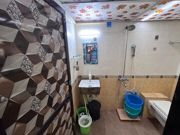 Team Area in 2 BHK Apartment at RNA Regency Park, Kandivali West – for Rent