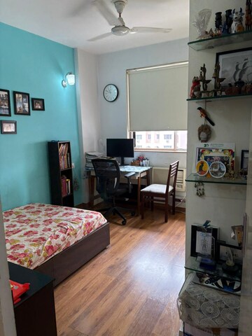 Bedroom in 3 BHK Apartment at DLF The Princeton Estate, Dlf Phase V – for Rent