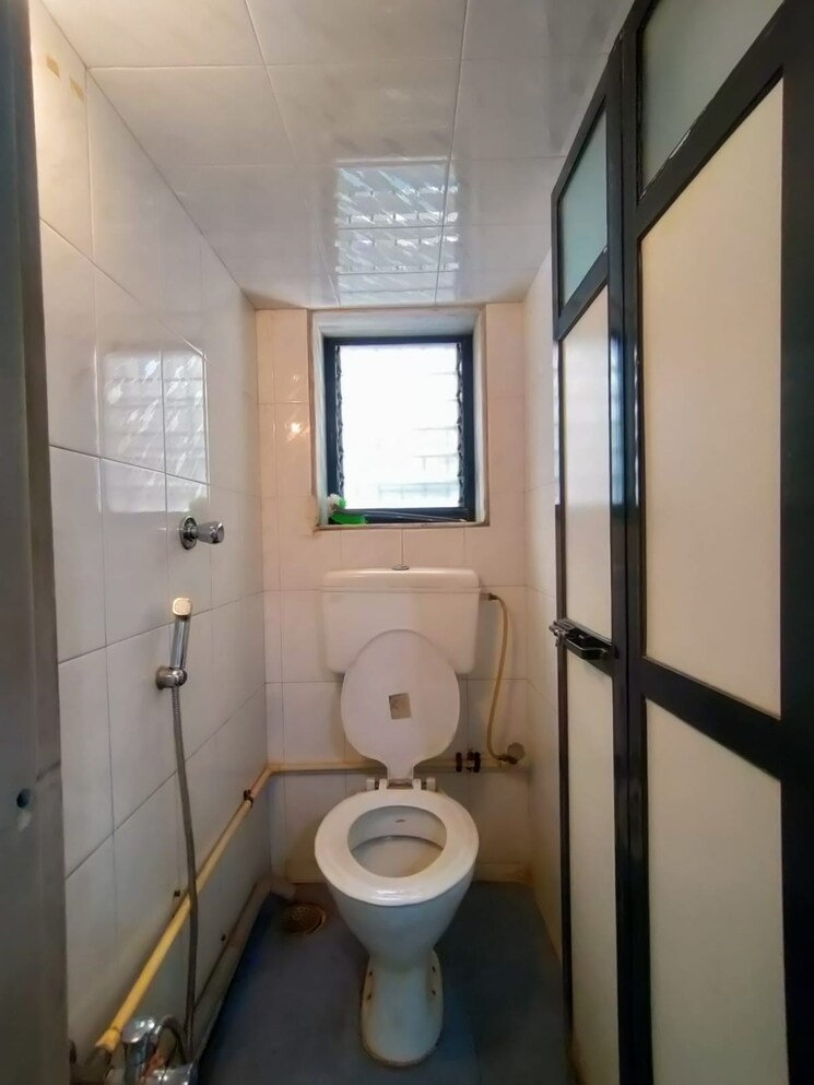 Bathroom, shri-swami-samarth-building 2 Bedroom 900 Sq.Ft. Apartment In Dombivli East Thane 9061936