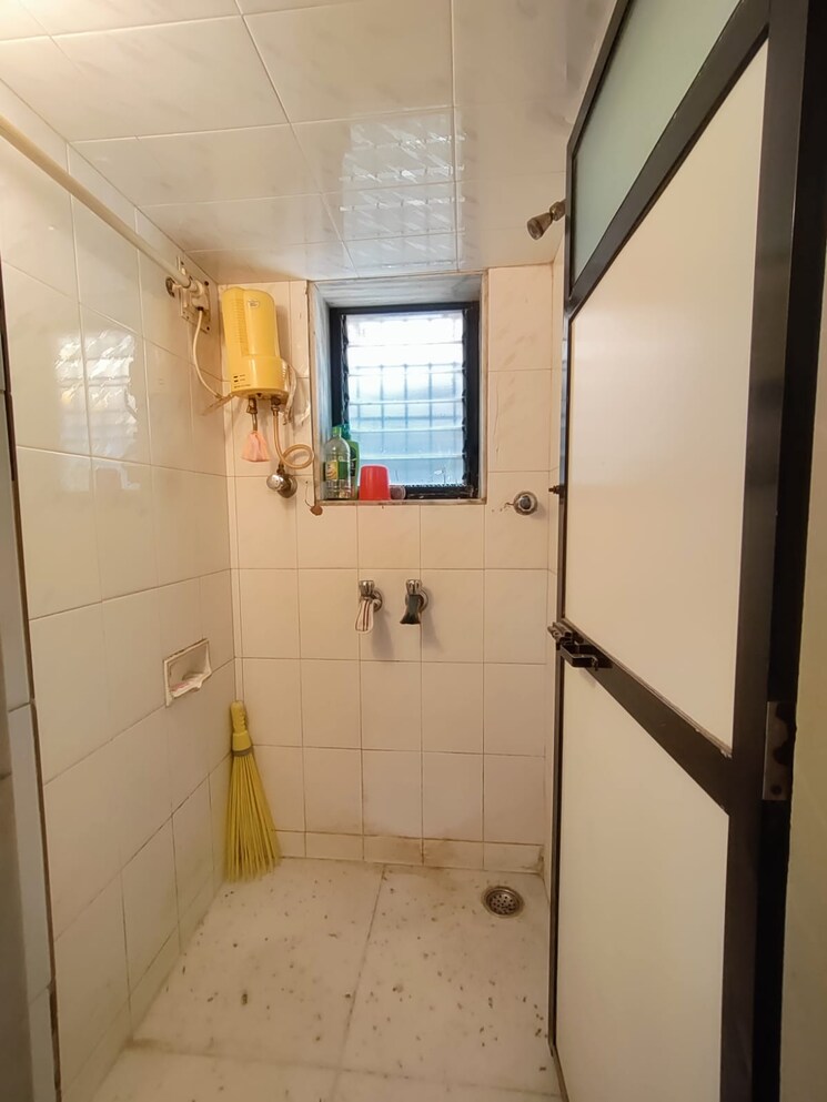 Bathroom, shri-swami-samarth-building 2 Bedroom 900 Sq.Ft. Apartment In Dombivli East Thane 9061936