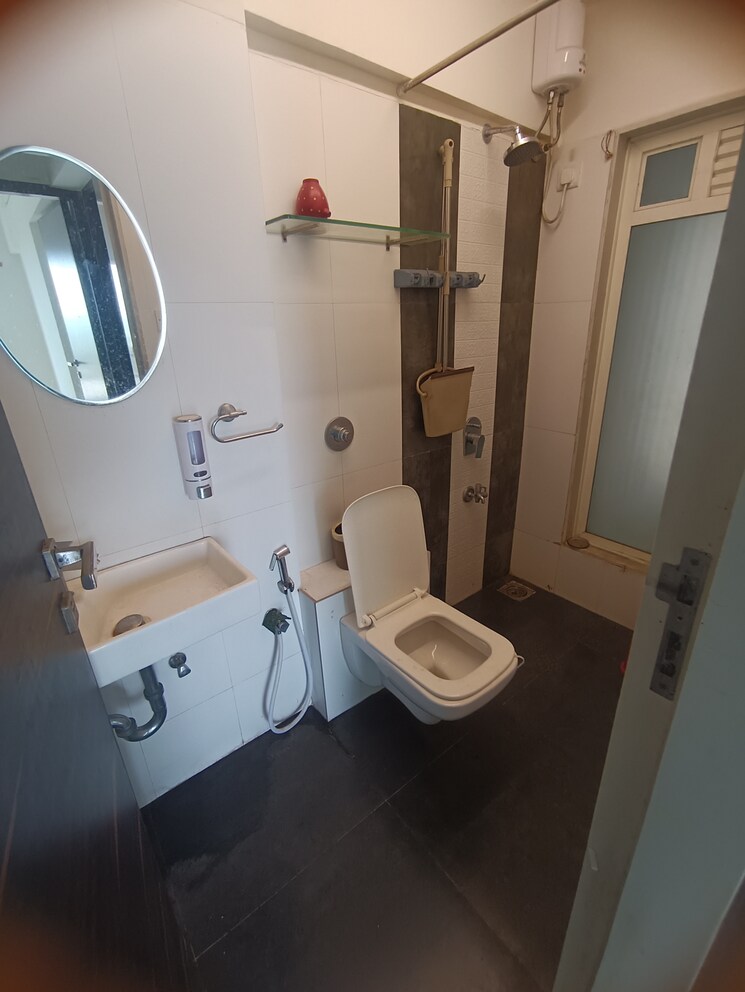 Bathroom, gurukrupa-marina-enclave 2 Bedroom 1050 Sq.Ft. Apartment In Malad West Mumbai 9061948