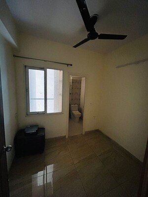 Room in 3 BHK Apartment at SKA Greenarch, Sector 16b Greater Noida – for Sale