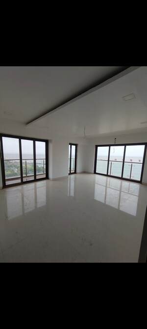 3 BHK Apartment For Sale in DLH Dawn, Santacruz West