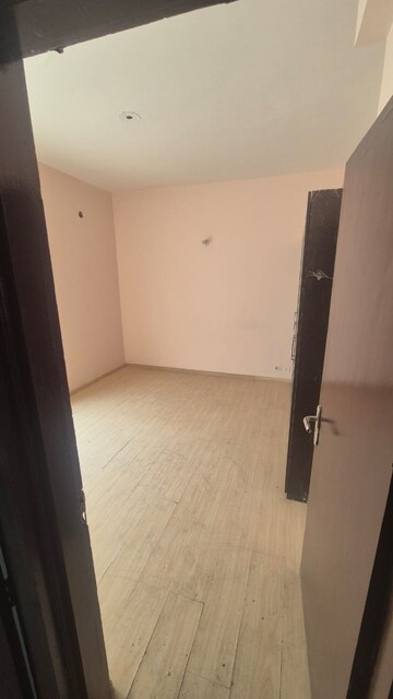 Room in 1 BHK Villa at BPTP Parklands Villa, Sector 88 – for Rent
