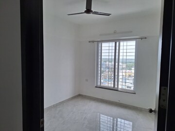 Room in 2 BHK Apartment at RR Lunkad 66 Avenue, Pimple Nilakh – for Rent