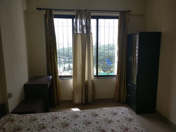 Room in 3 BHK Apartment at Lake Home, Powai – for Rent