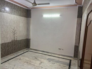 3 BHK Builder Floor For Rent in Laxmi Nagar