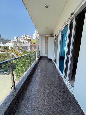Building Lobby in 3 BHK Builder Floor at Kohli One Malibu Town, Sector 47 – for Rent