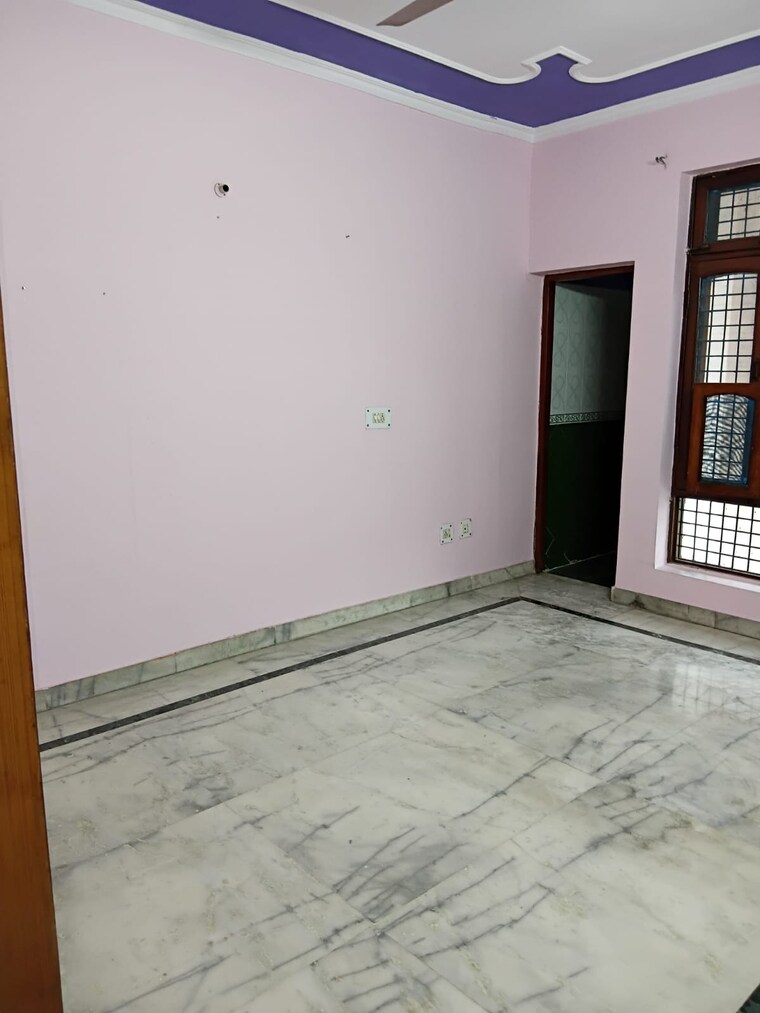 Room, sector 30 4 Bedroom 166 Sq.Yd. Independent House In Sector 30 Faridabad 9062008