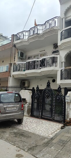 3 BHK + Pooja Room,Study Room Independent House For Sale in Sector 16