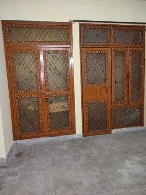 Master Bedroom in 2 BHK Builder Floor at Shanti Plaza Vaishali, Vaishali Sector 4 – for Rent