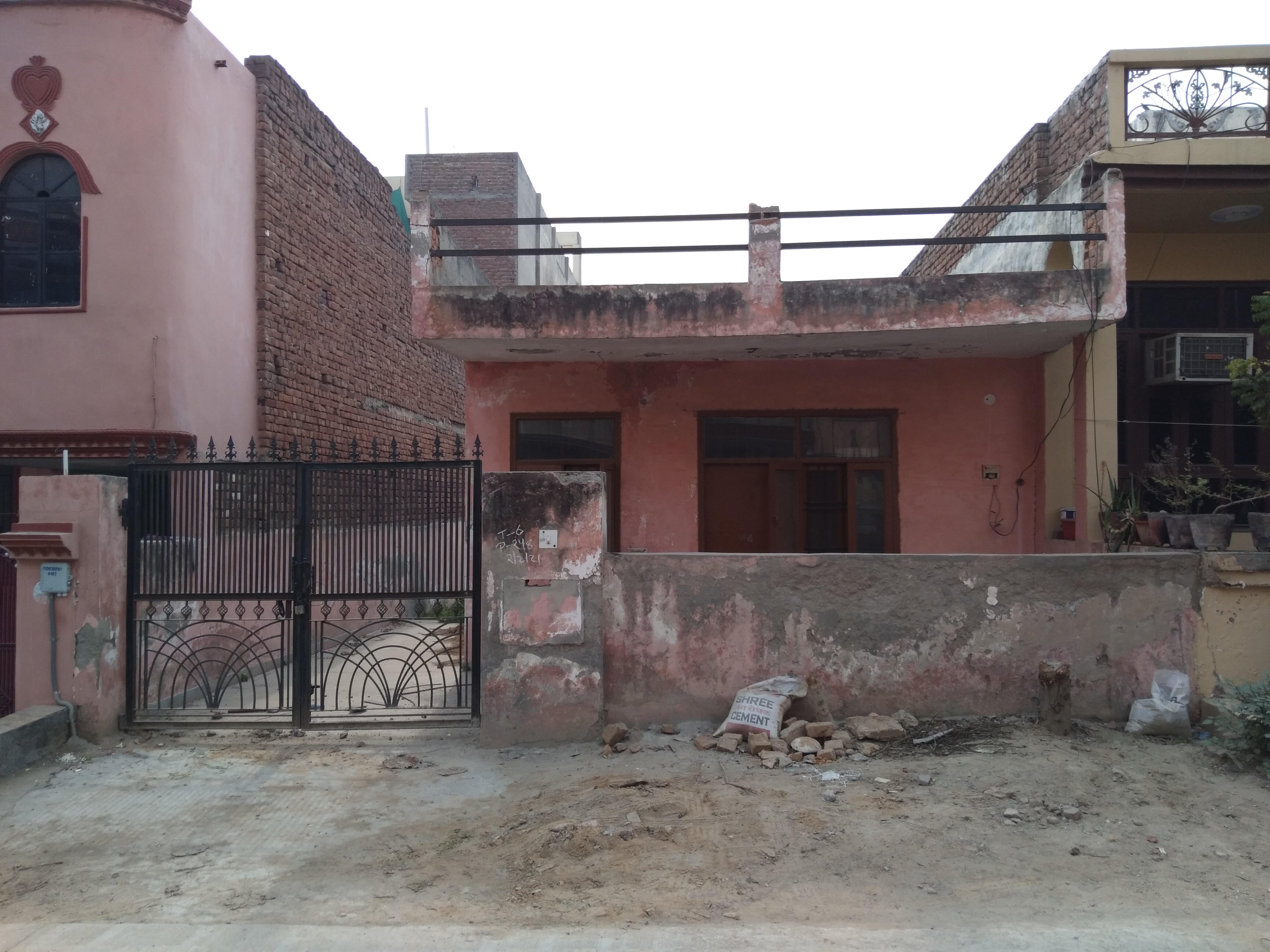 Plot For Sale in Sector 30