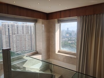 Room in 3 BHK Penthouse at Kanakia Spaces Challenger, Kandivali East – for Rent