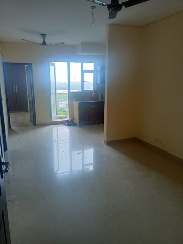 Room in 2 BHK Apartment at Aditya World City, Shahpur Bamheta – for Rent