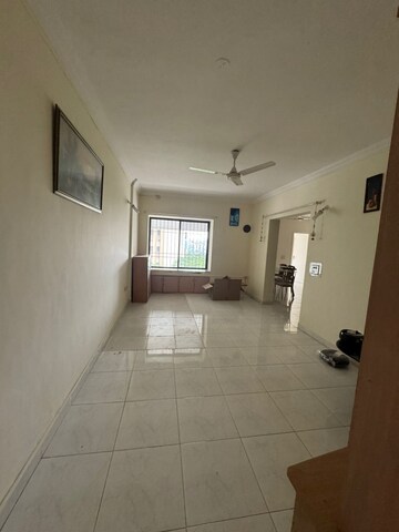 Room in 2 BHK Apartment at Pyramid Heights, Sector 85 – for Rent