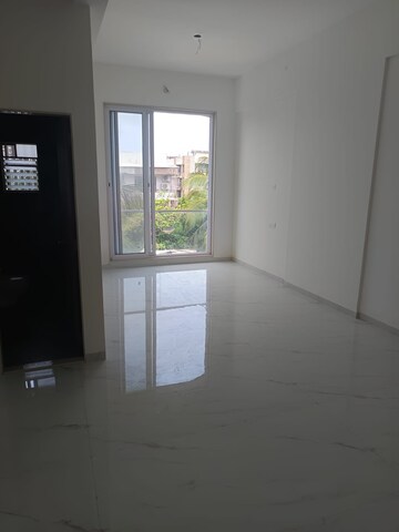 Room in 3 BHK Apartment at New Saket Apartment, Santacruz West – for Sale