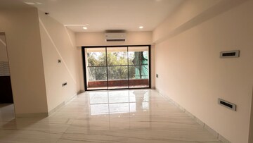 Room in 3 BHK Apartment at Mulund West – for Sale