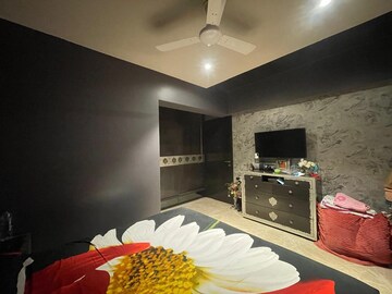 Bedroom in 4 BHK Apartment at Santacruz East – for Sale